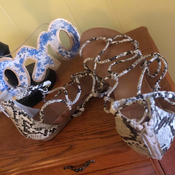Snakeskin Kaari blue Zari Strappy Sandals - Picture 4 of 6